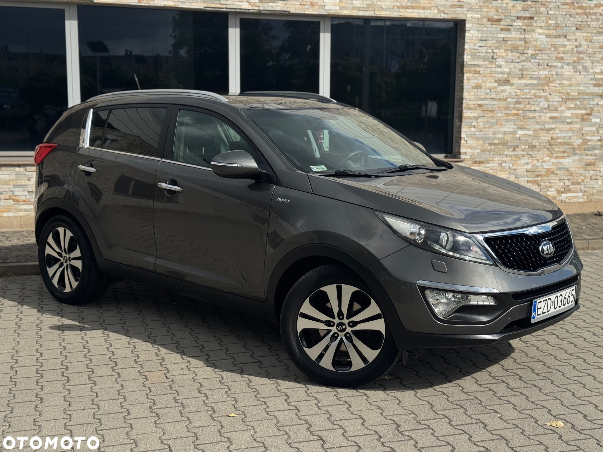 Kia Sportage 2.0 CRDI AWD Dream-Team Edition - 4