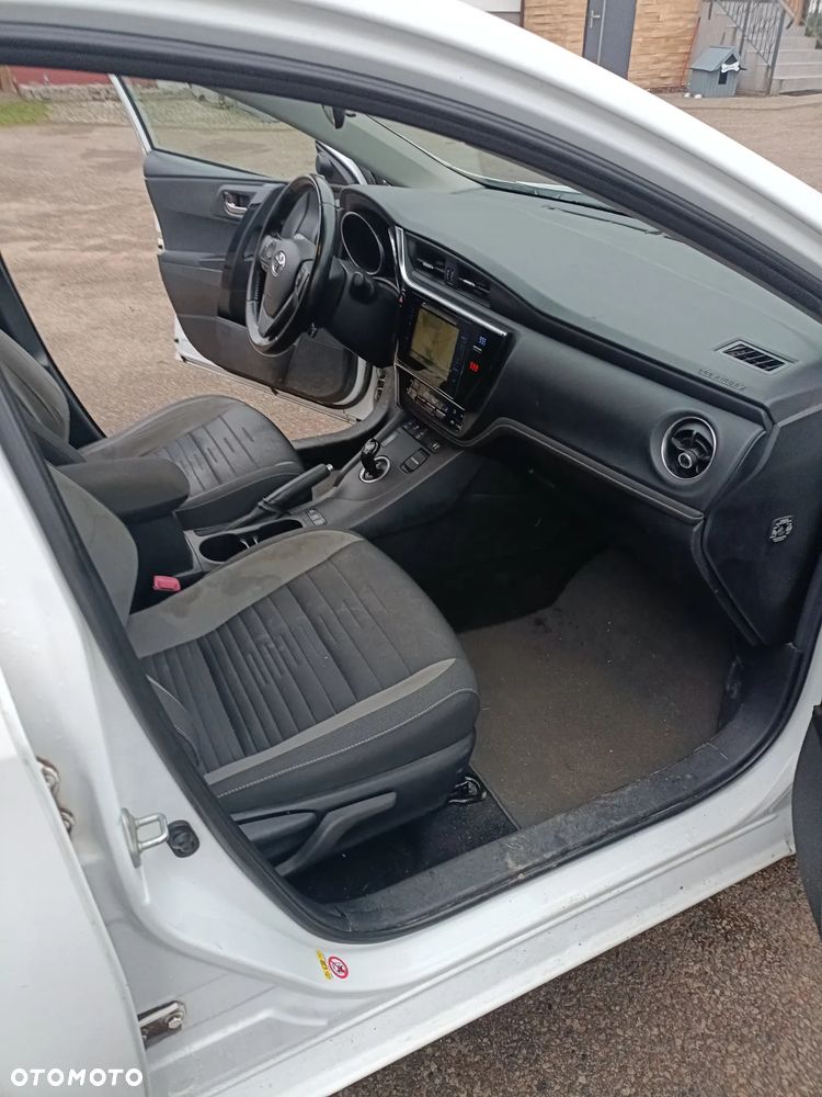 Toyota Auris - 8