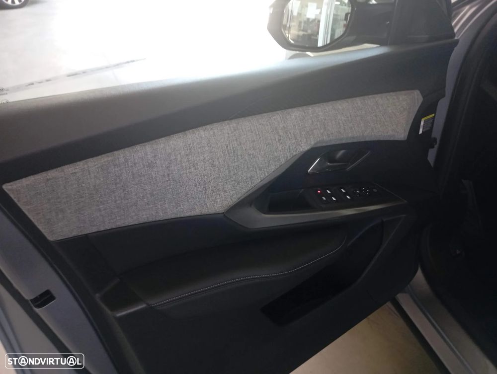 Peugeot 3008 1.2 Hybrid Allure e-DCS6 - 9