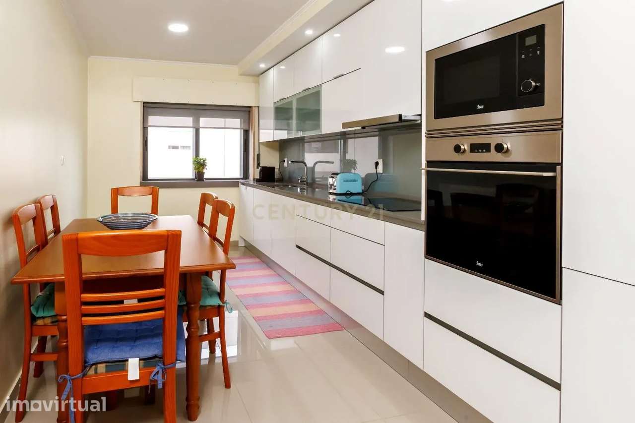 Apartamento T2 - Remodelado - Torre da Marinha - Grande imagem: 3/20