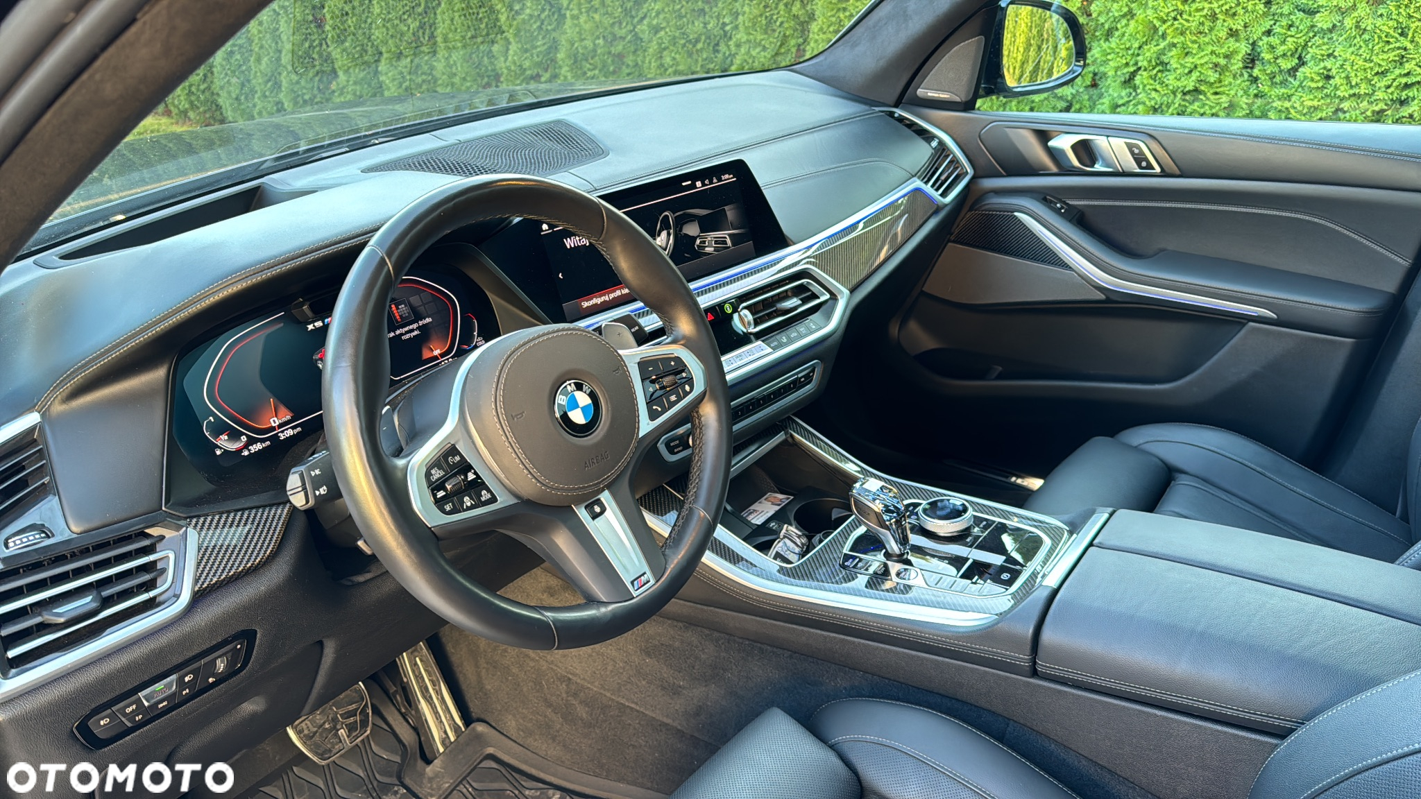 BMW X5 M M50i - 10