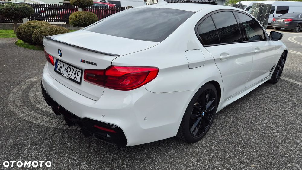 BMW Seria 5 M550i xDrive sport - 20