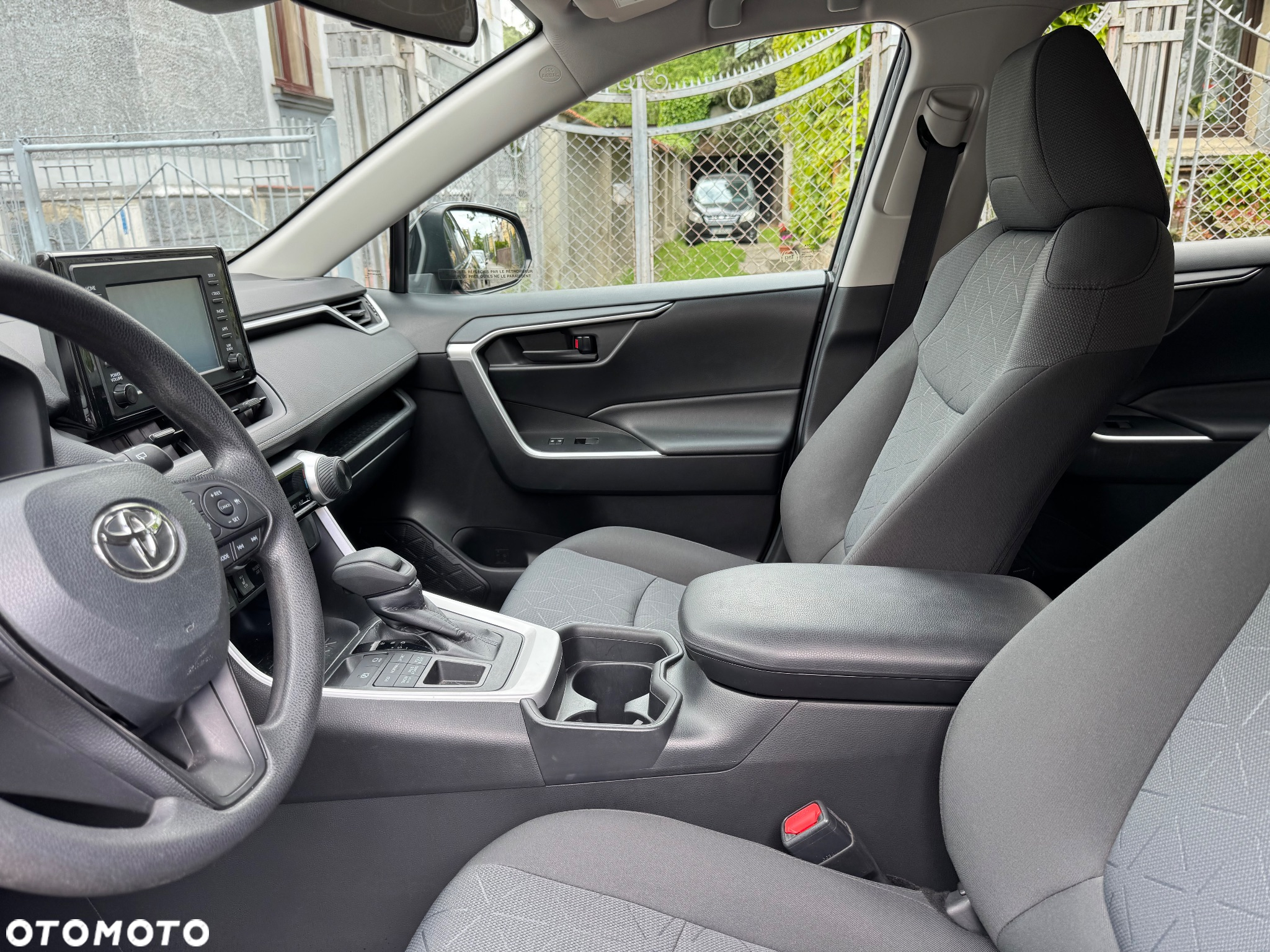 Toyota RAV4 - 18