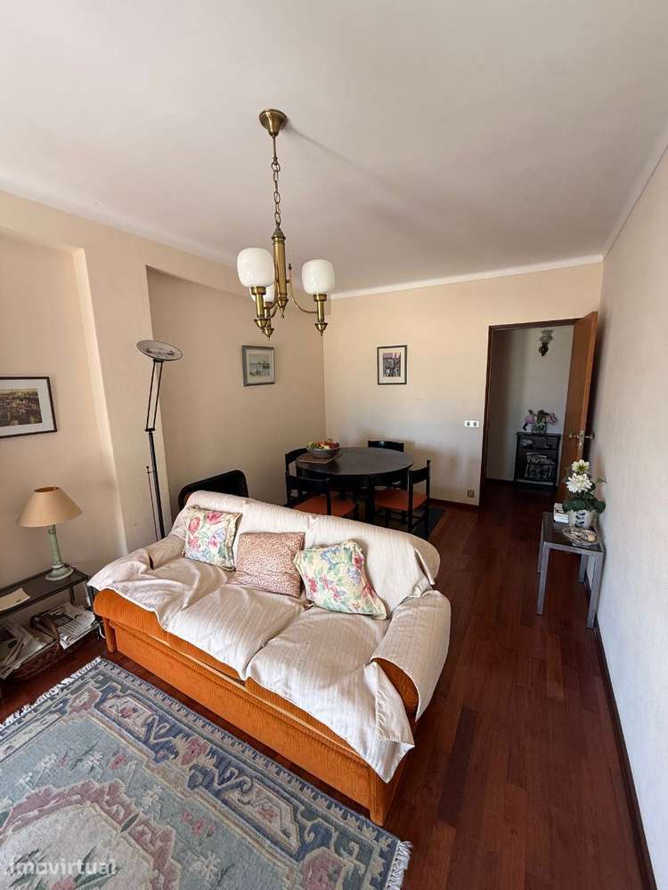 Apartamento T2 Central, e junto ao Mar - Grande imagem: 2/13