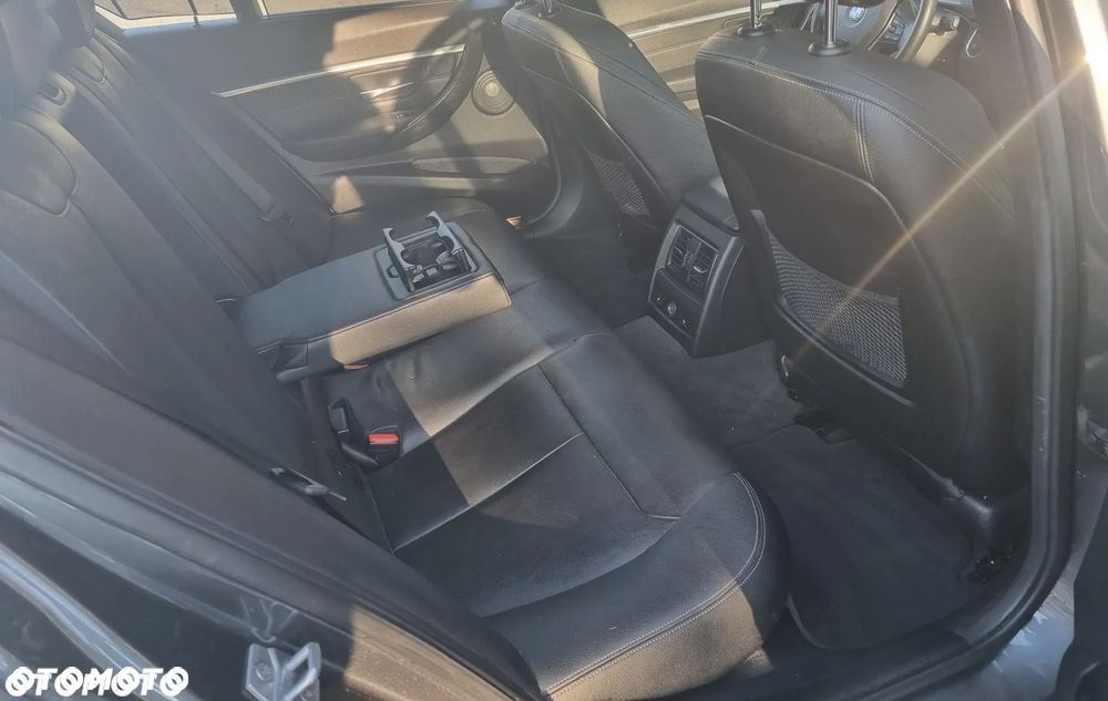 BMW Seria 3 330e iPerformance Luxury Line - 18