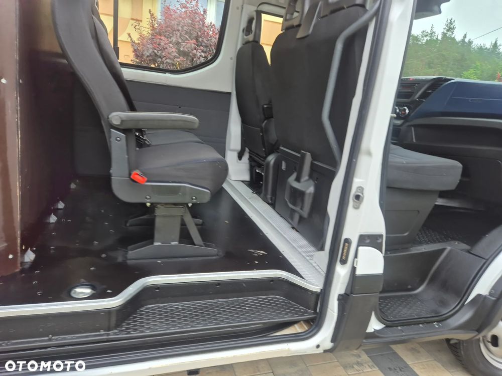 Iveco IVECO 40C15 BRYGADÓWKA KLIMATRONIK BAGAŻNIK TEMPOMAT - 19