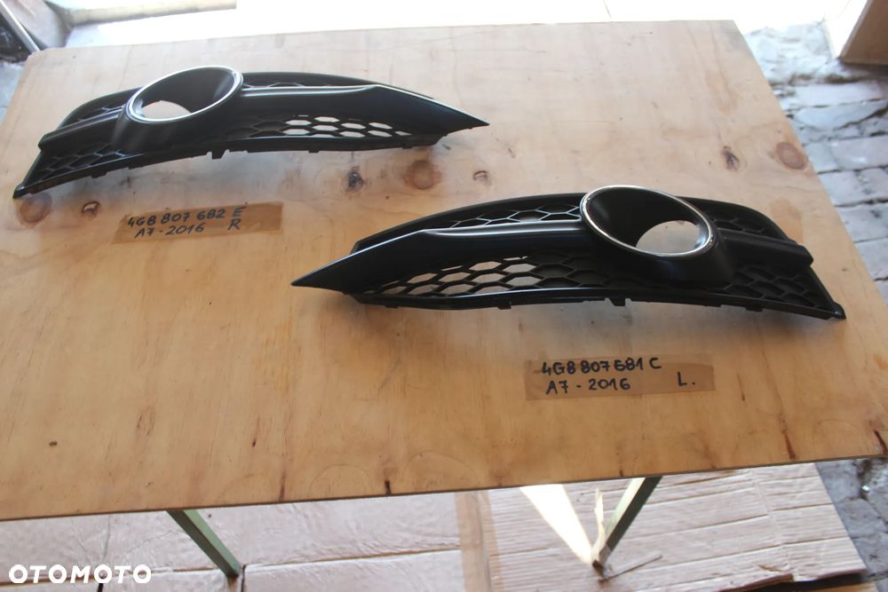 KRATKA ZDERZAKA PRAWA AUDI A7 C7 S LINE 4G8807682E 2013 - 1