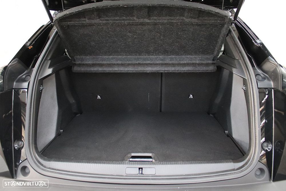 Peugeot 2008 1.2 PureTech Allure - 23