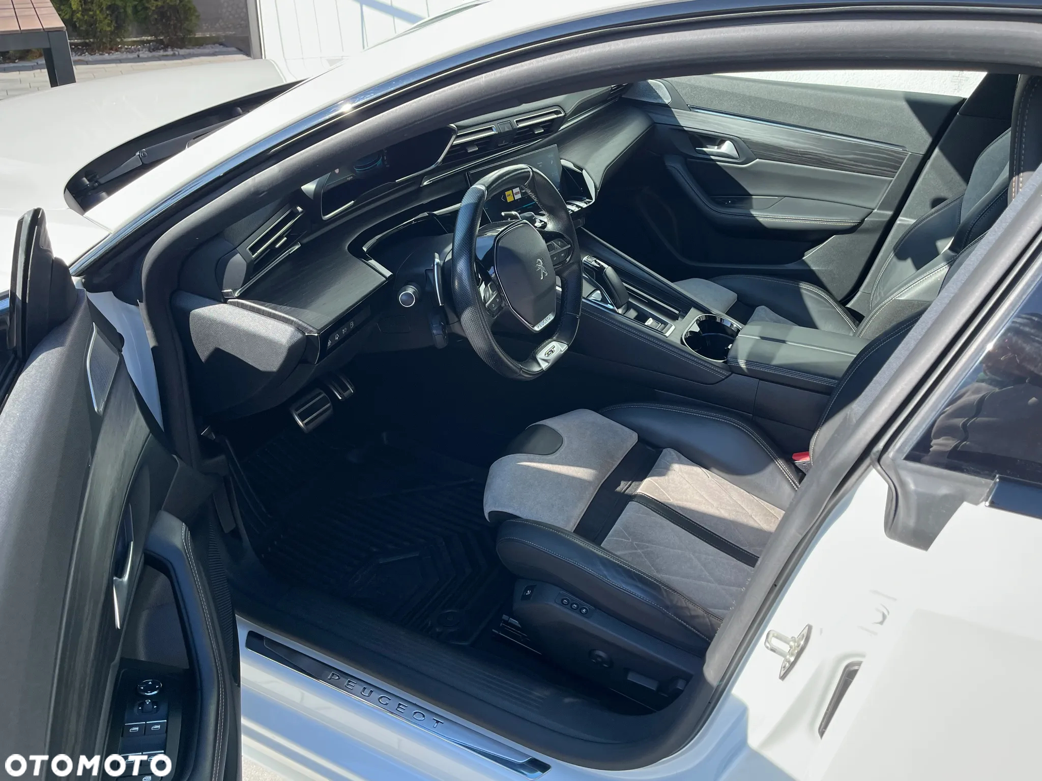 Peugeot 508 SW Plug-In Hybrid 225 e-EAT8 GT - 20