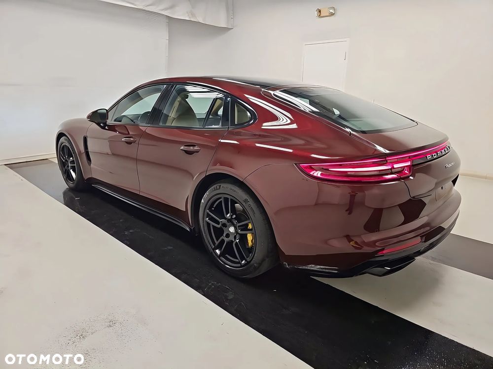 Porsche Panamera Standard - 2