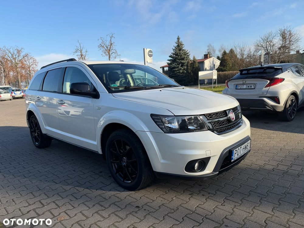 Fiat Freemont 2.0 Multijet 16V DPF Automatik Allrad Black Code