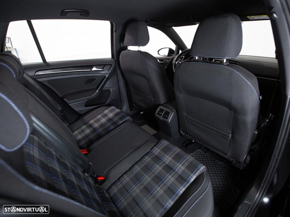 VW Golf 1.4 GTE Plug-in - 10