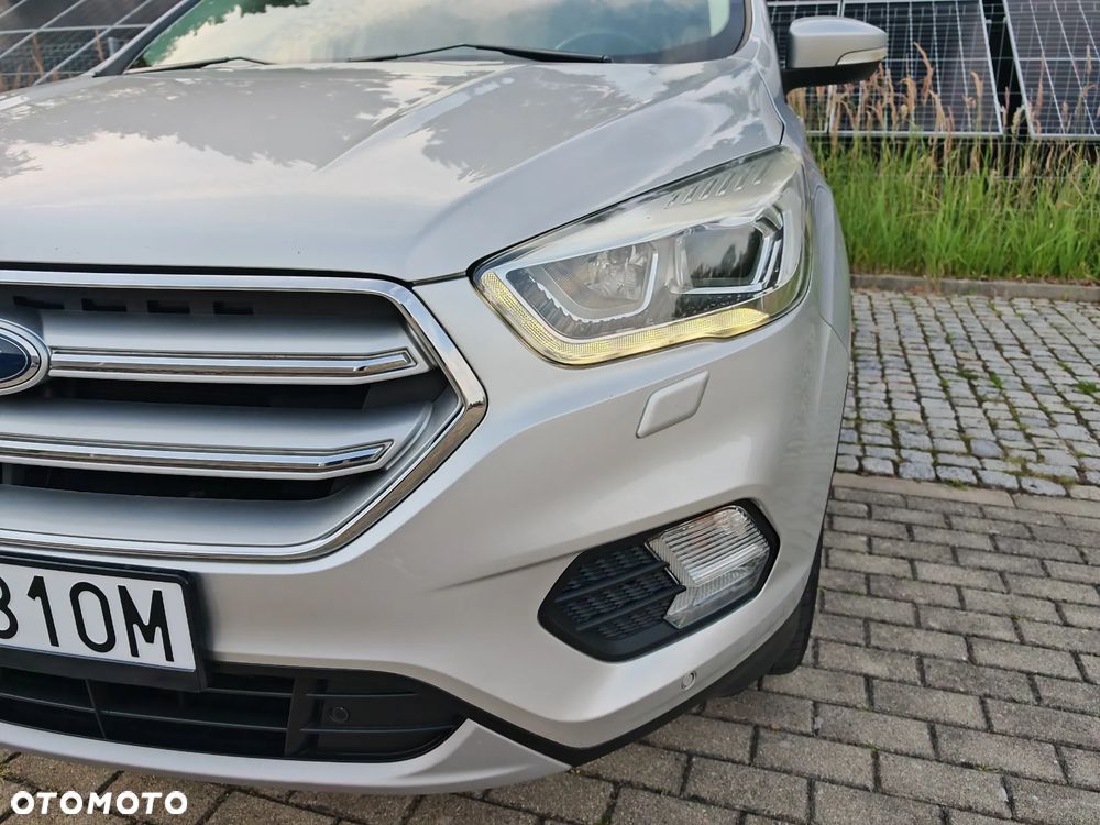 Ford Kuga 1.5 EcoBoost 2x4 Titanium - 29