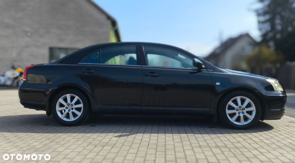Toyota Avensis - 6