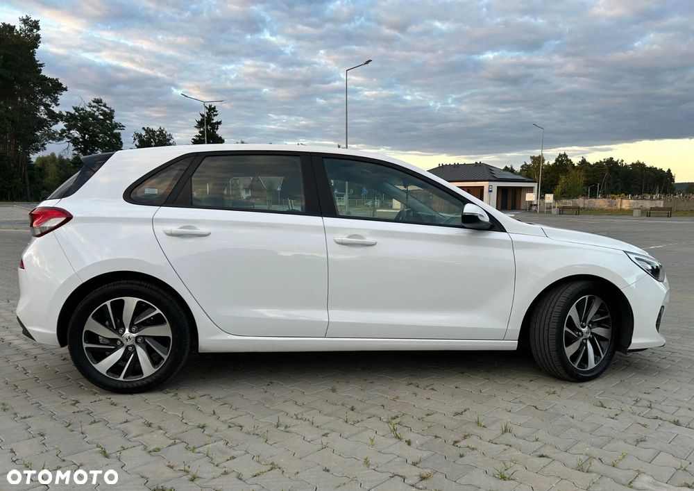 Hyundai i30 1.4 GO Plus - 10