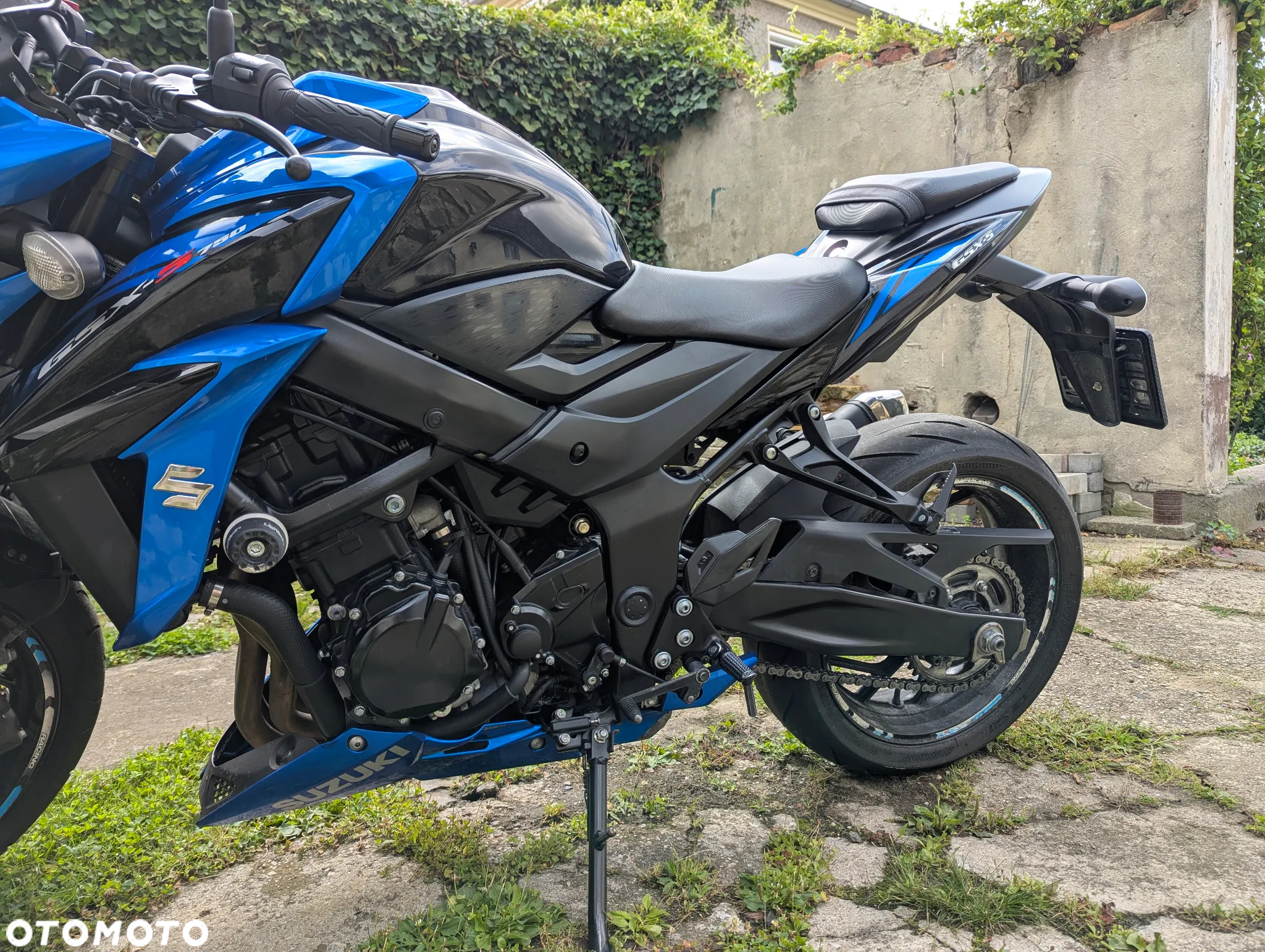 Suzuki GSX - 4
