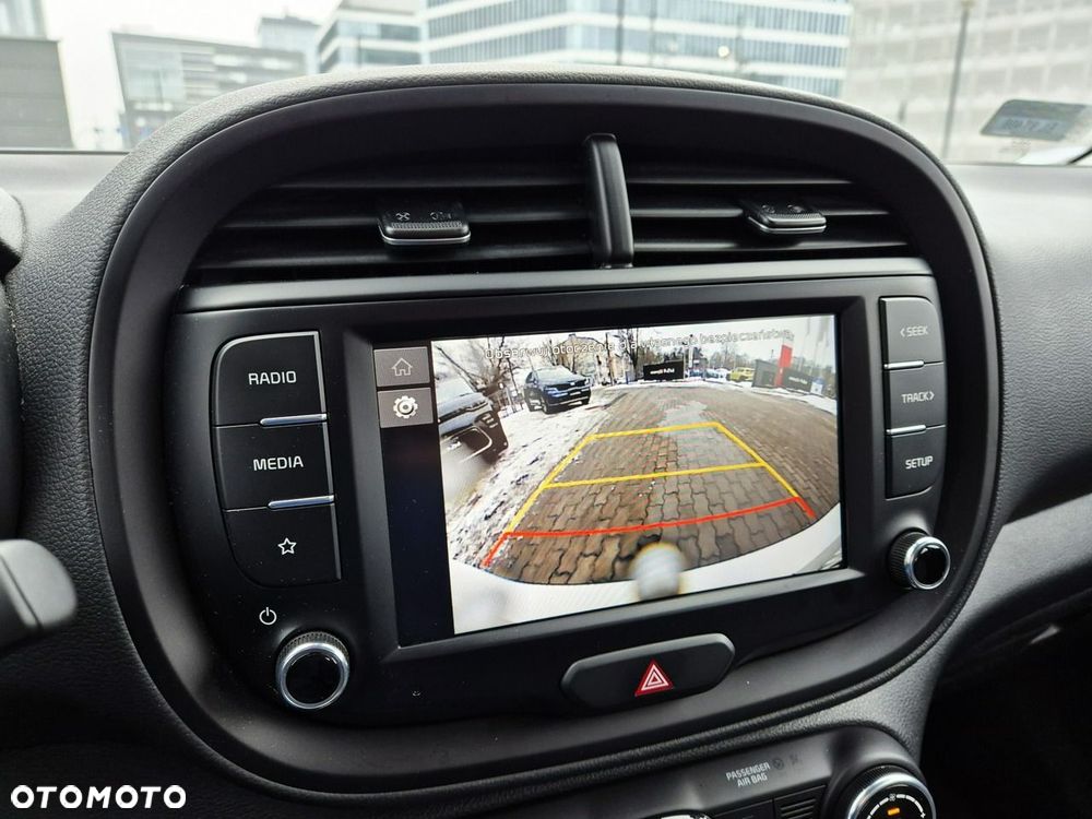 Kia Soul 64kWh M - 28