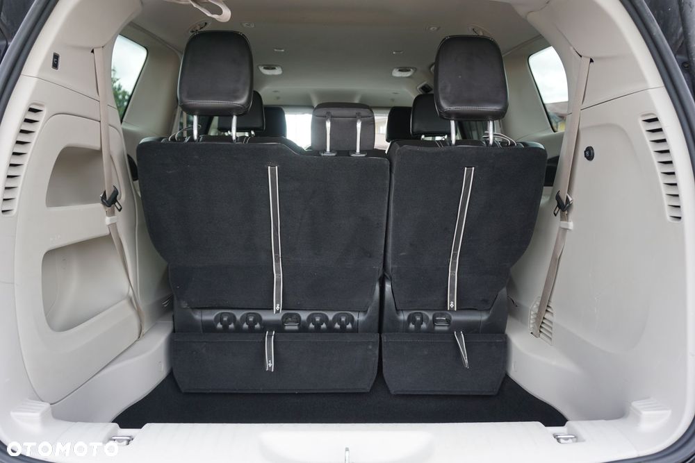 Chrysler Pacifica - 16