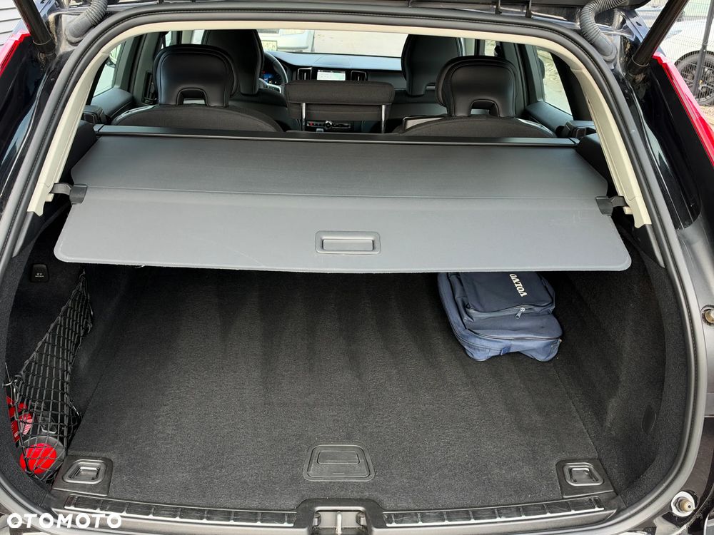 Volvo XC 60 B4 B Momentum Pro - 35