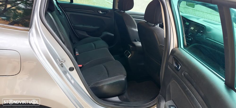 Renault Mégane Sport Tourer - 8