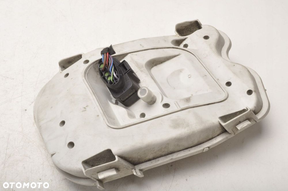 AUDI A6 C6 WKŁAD LISTWA LAMPY ZB436071R - 2