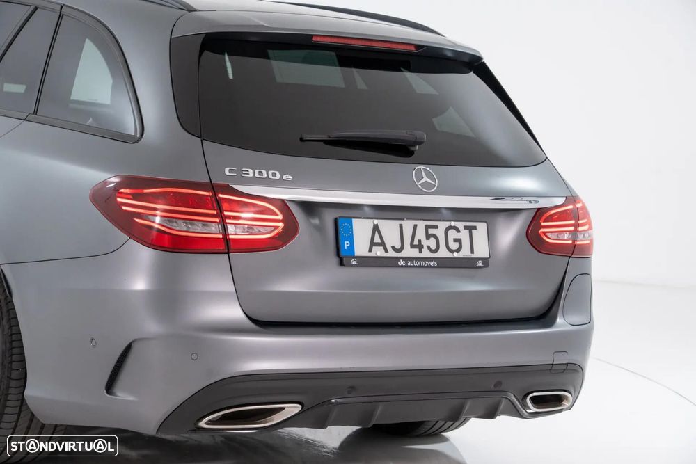 Mercedes-Benz C 300 e AMG Line - 15