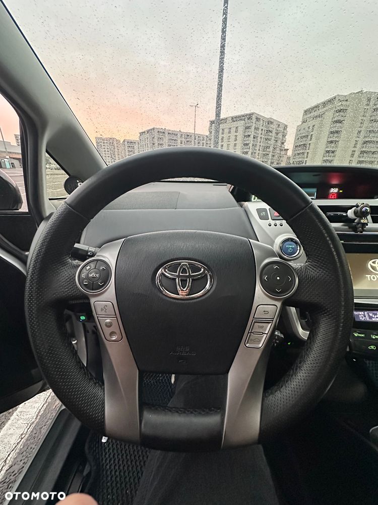 Toyota Prius+ Hybrid 135 Executive - 11