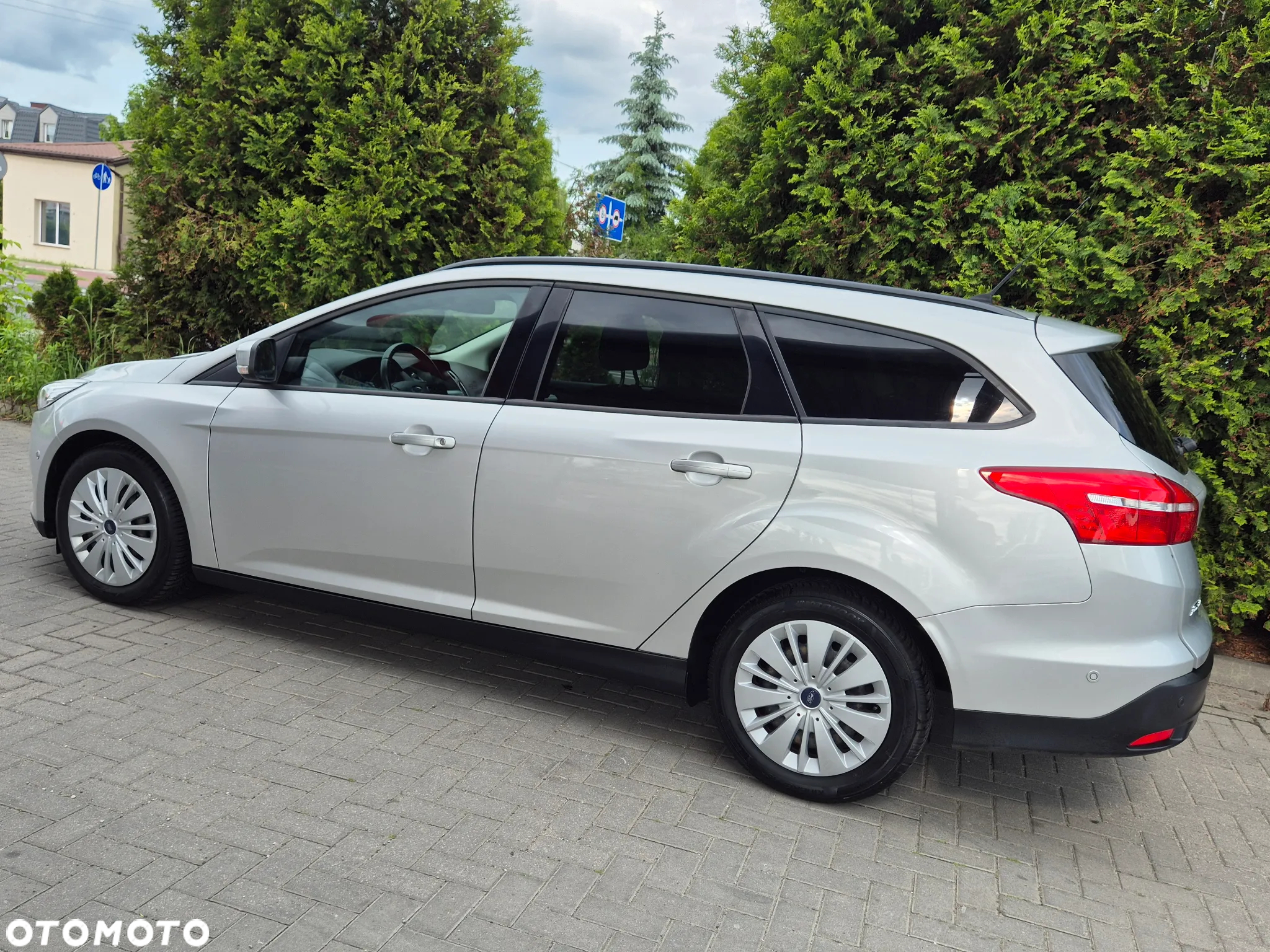 Ford Focus Turnier 1.0 EcoBoost Start-Stopp-System TITANIUM STYLE - 6