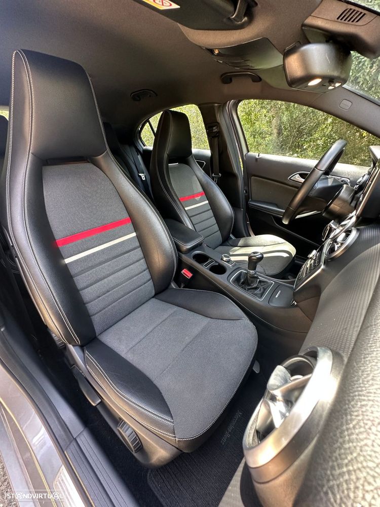 Mercedes-Benz A 180 d AMG Line - 23