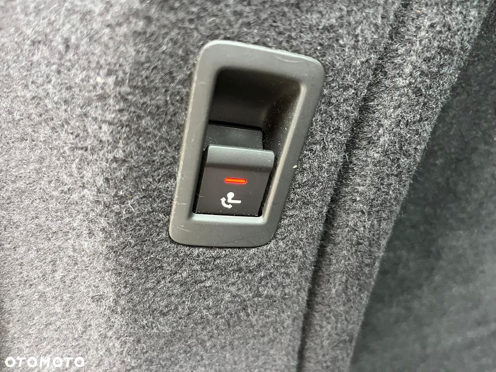 Audi A4 Avant 2.0 TDI Sport S tronic - 27