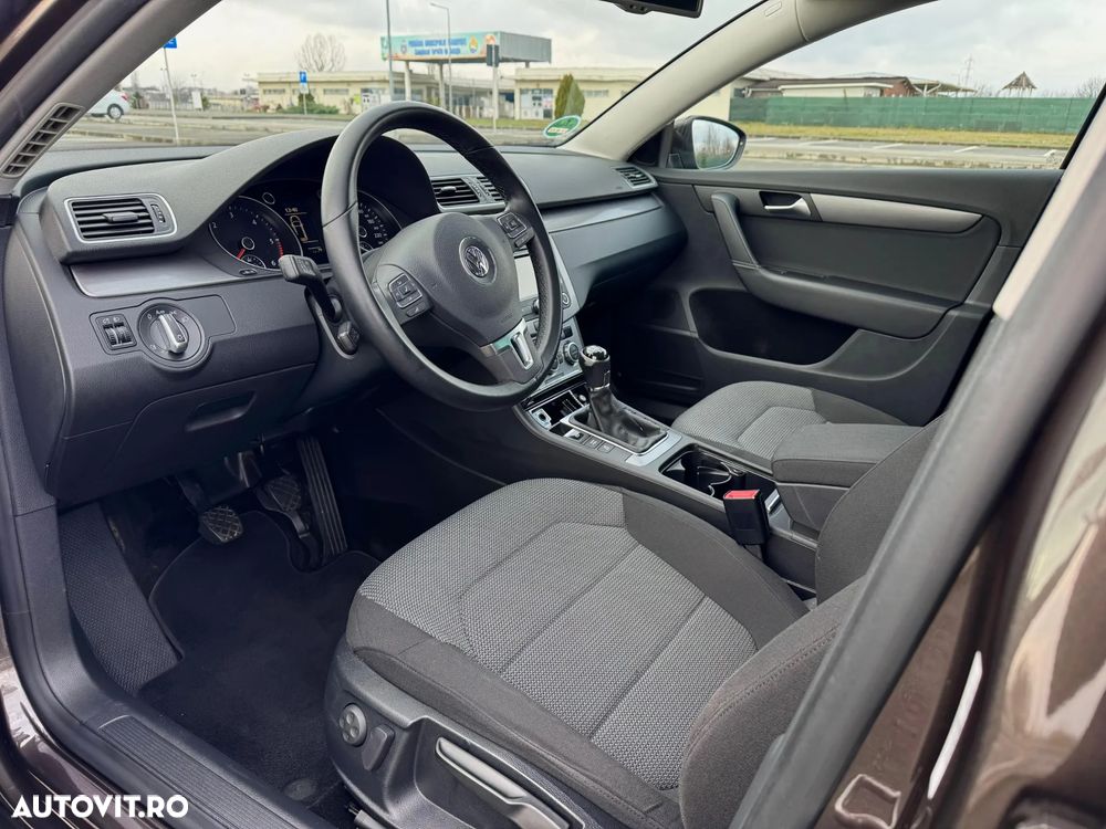 Volkswagen Passat Variant 2.0 TDI BlueMotion Technology DPF Comfortline - 9