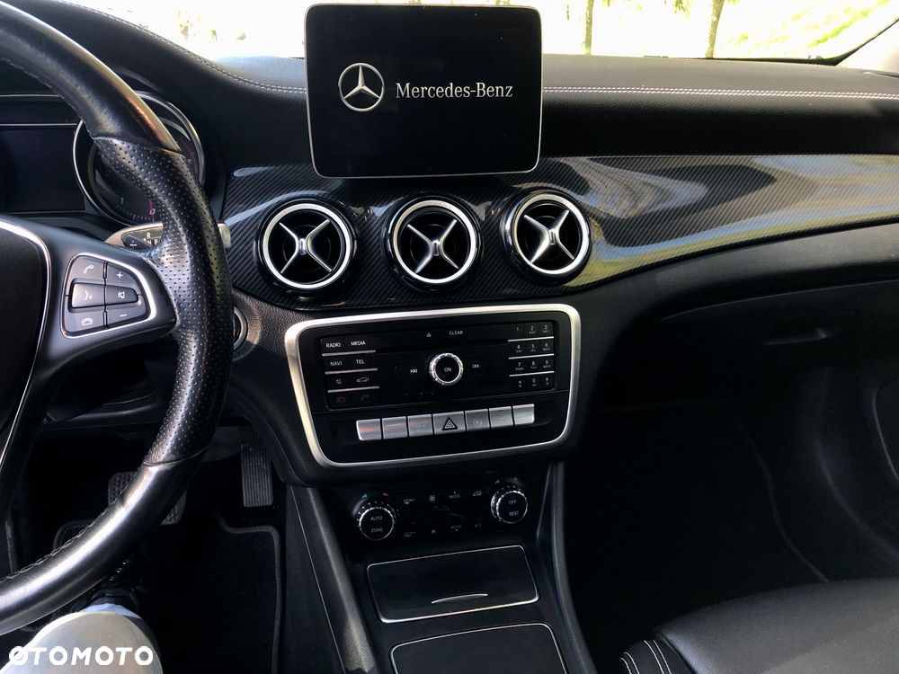 Mercedes-Benz CLA 200 d 7G-DCT UrbanStyle Edition - 17