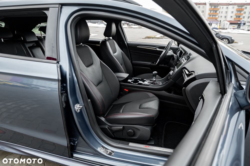 Ford Mondeo 2.0 EcoBlue ST-Line - 27