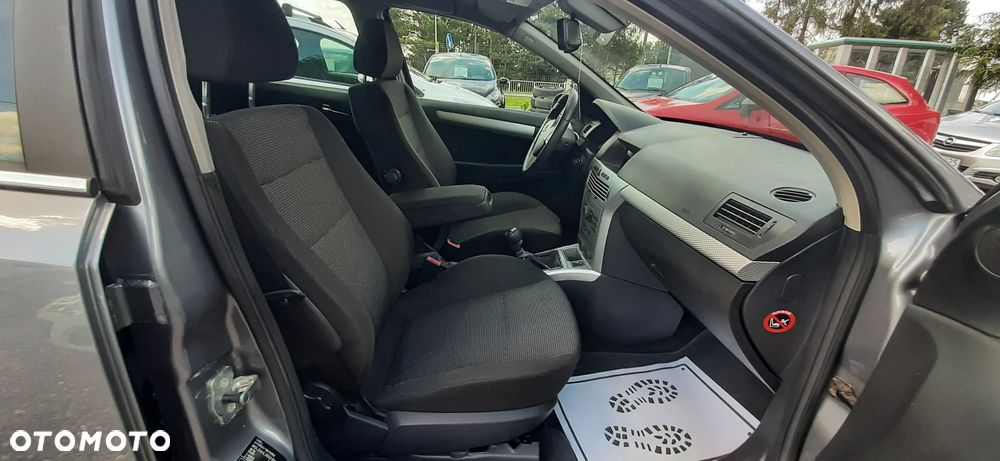Opel Astra - 32