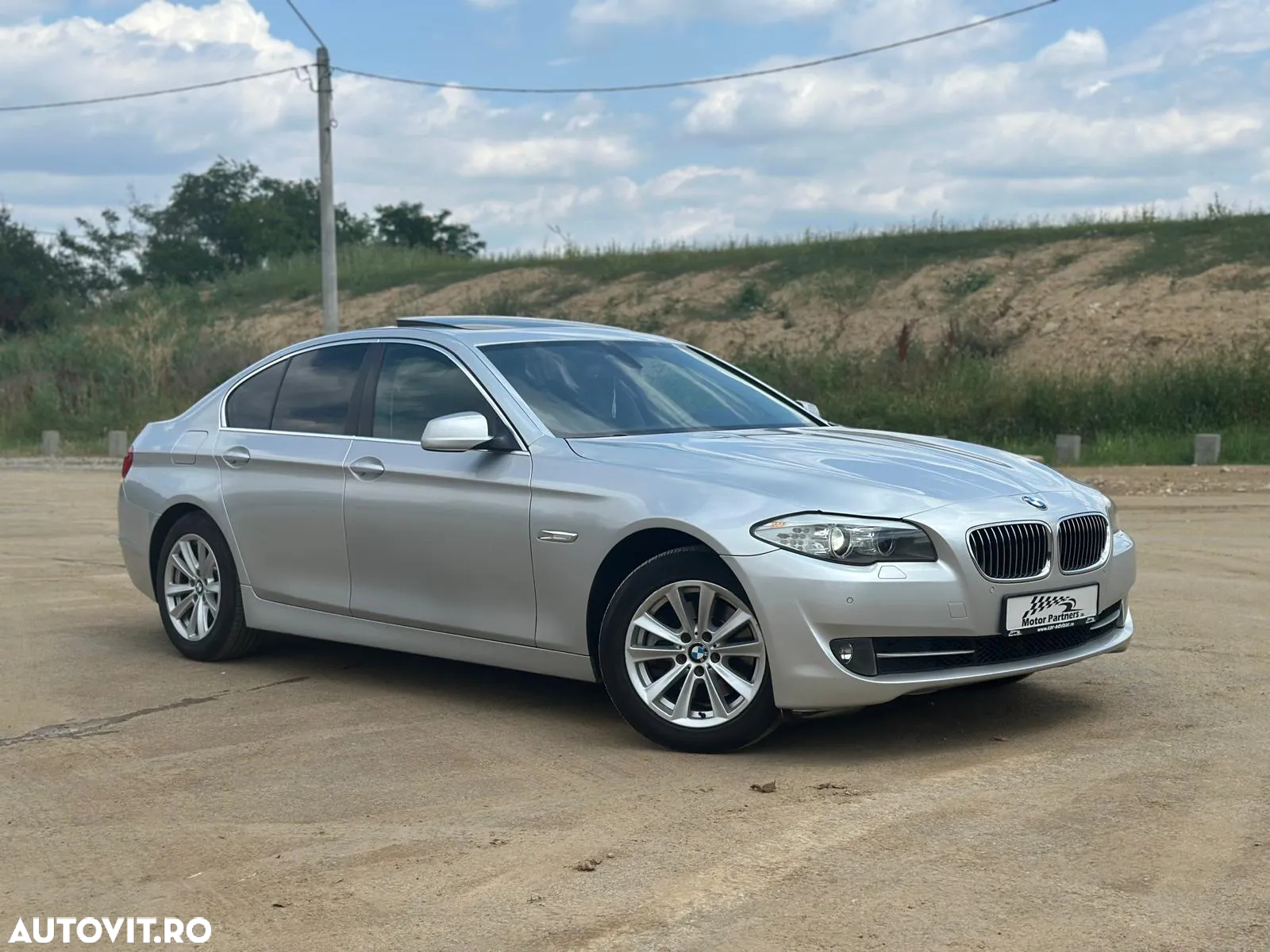 BMW Seria 5 520d Aut. BluePerformance - 2