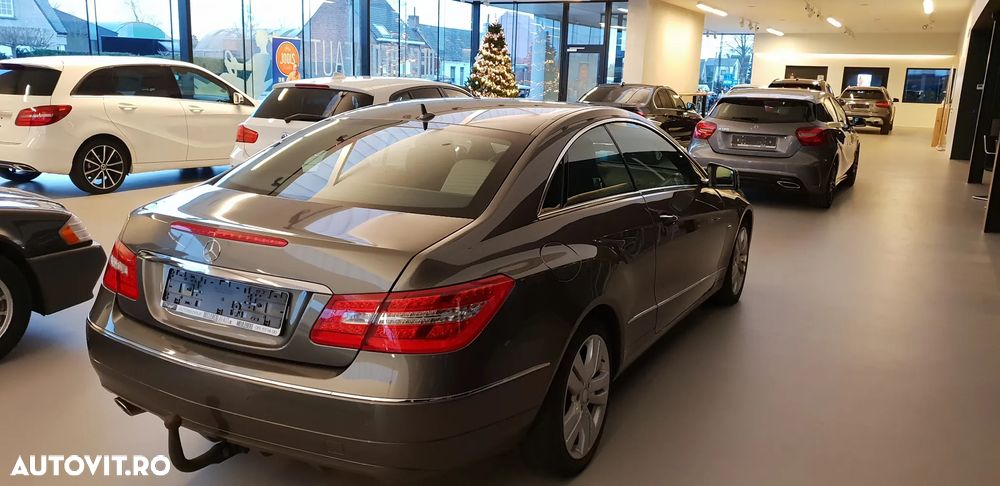 Mercedes-Benz E 220 CDI DPF BlueEFFICIENCY 7G-TRONIC Avantgarde - 1