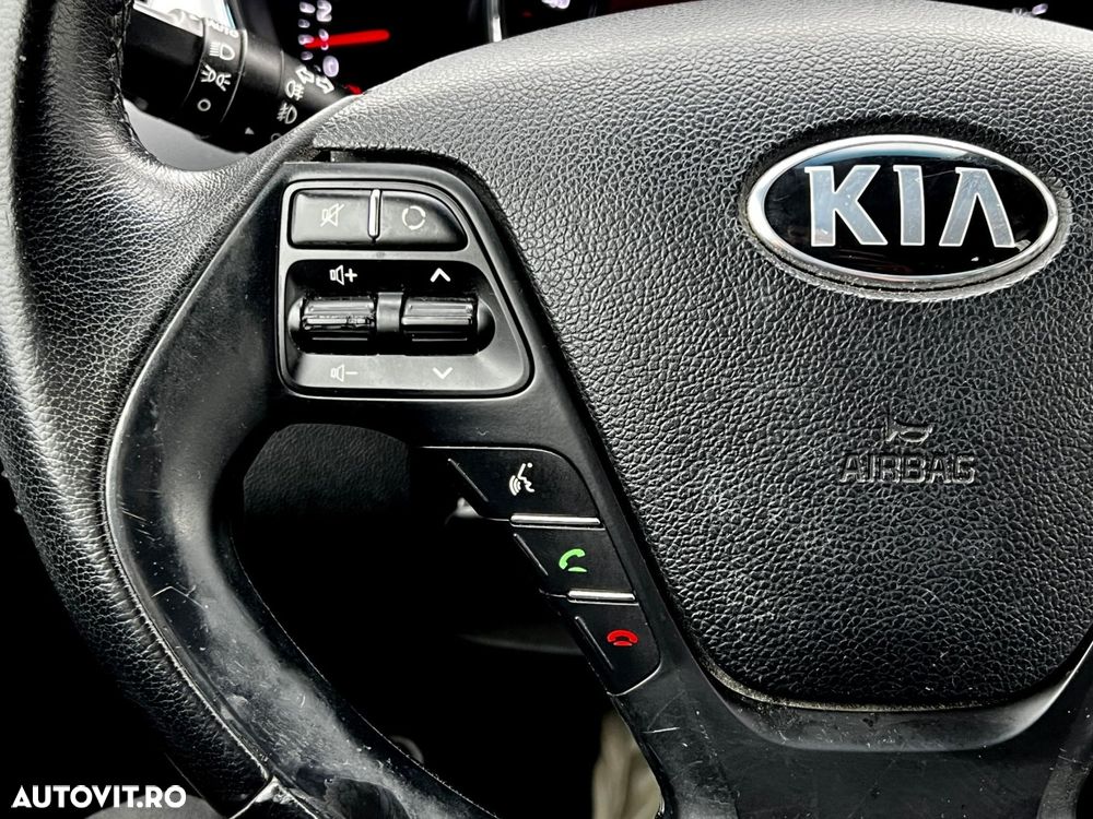 Kia Ceed - 14