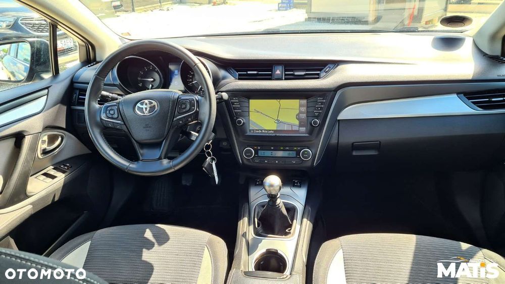 Toyota Avensis - 4