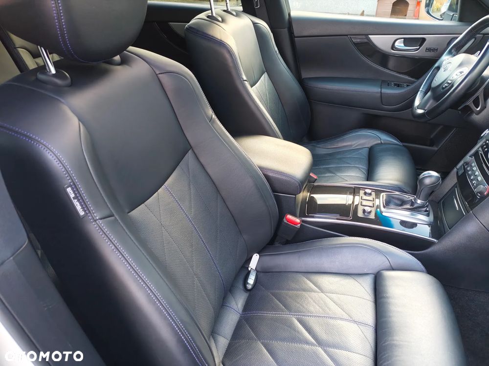 Infiniti QX70 3.7 AWD S Premium - 12