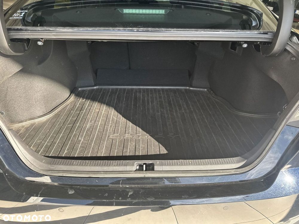 Toyota Camry - 14