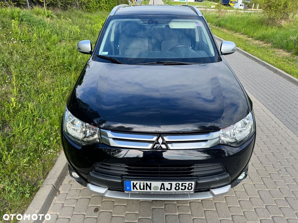 Mitsubishi Outlander 2.2 DI-D 4WD Intense - 2