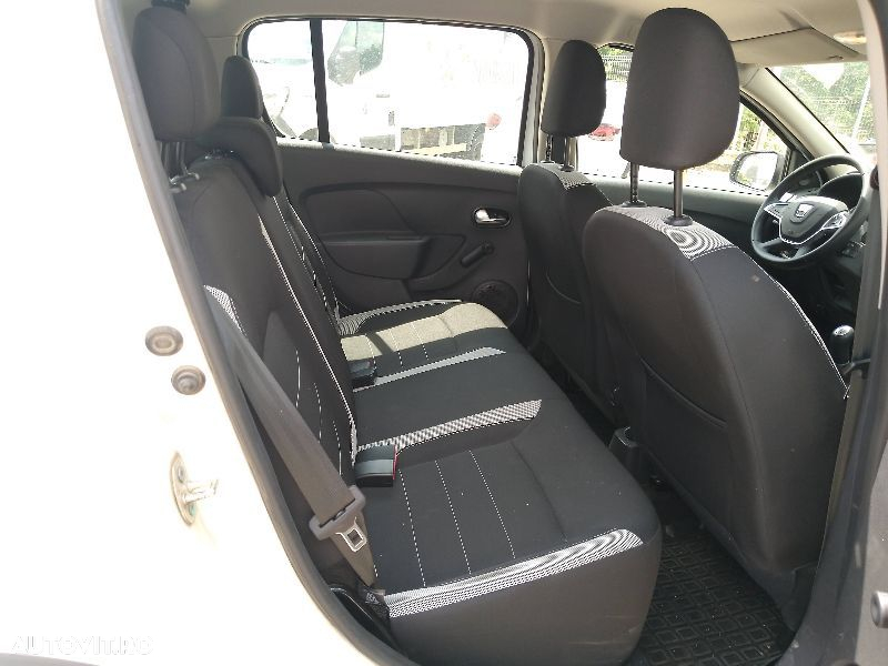 Dacia Sandero - 27
