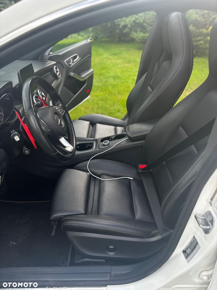Mercedes-Benz CLA 250 4-Matic - 8