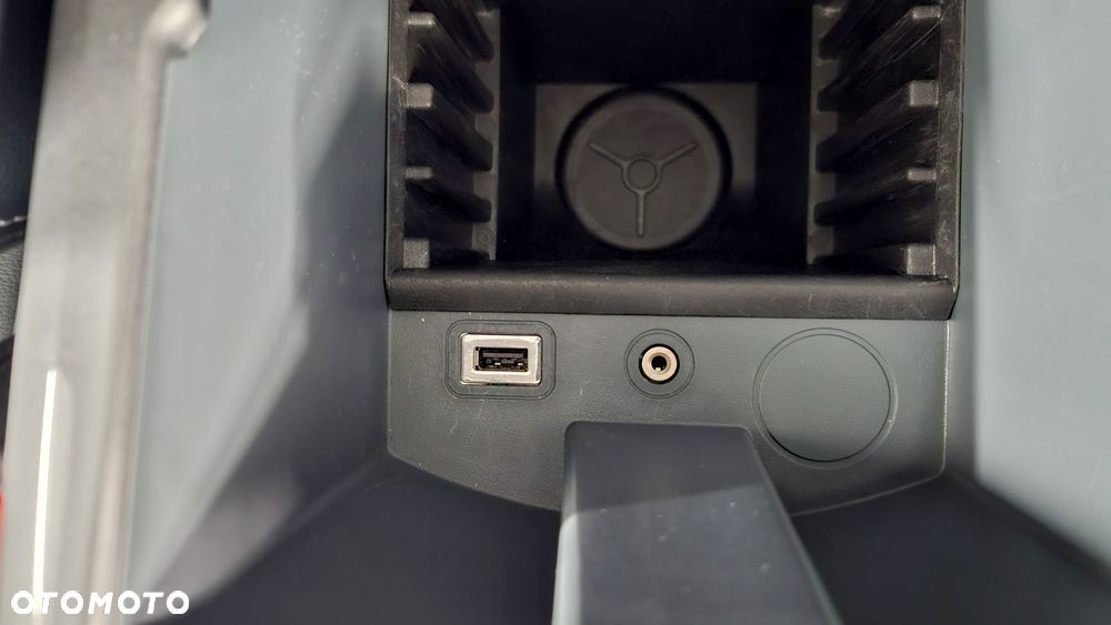 Ford Grand C-MAX 2.0 TDCi Titanium - 24