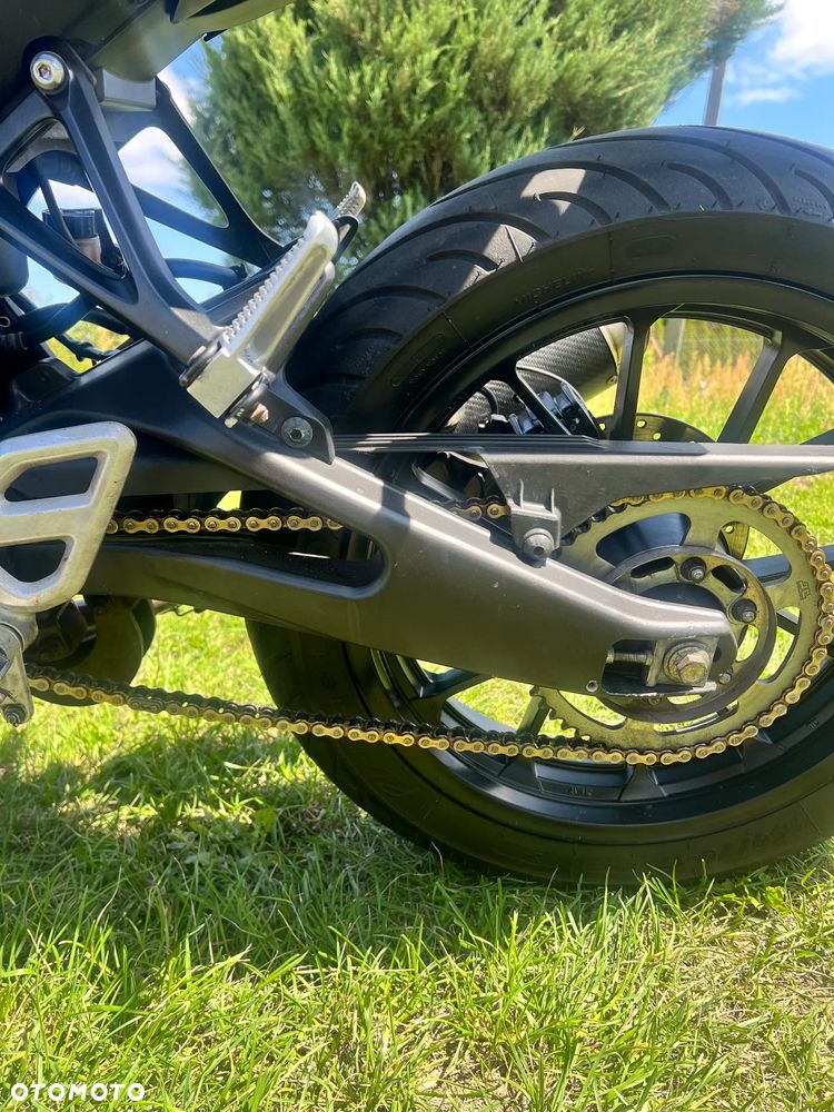 Yamaha MT - 11