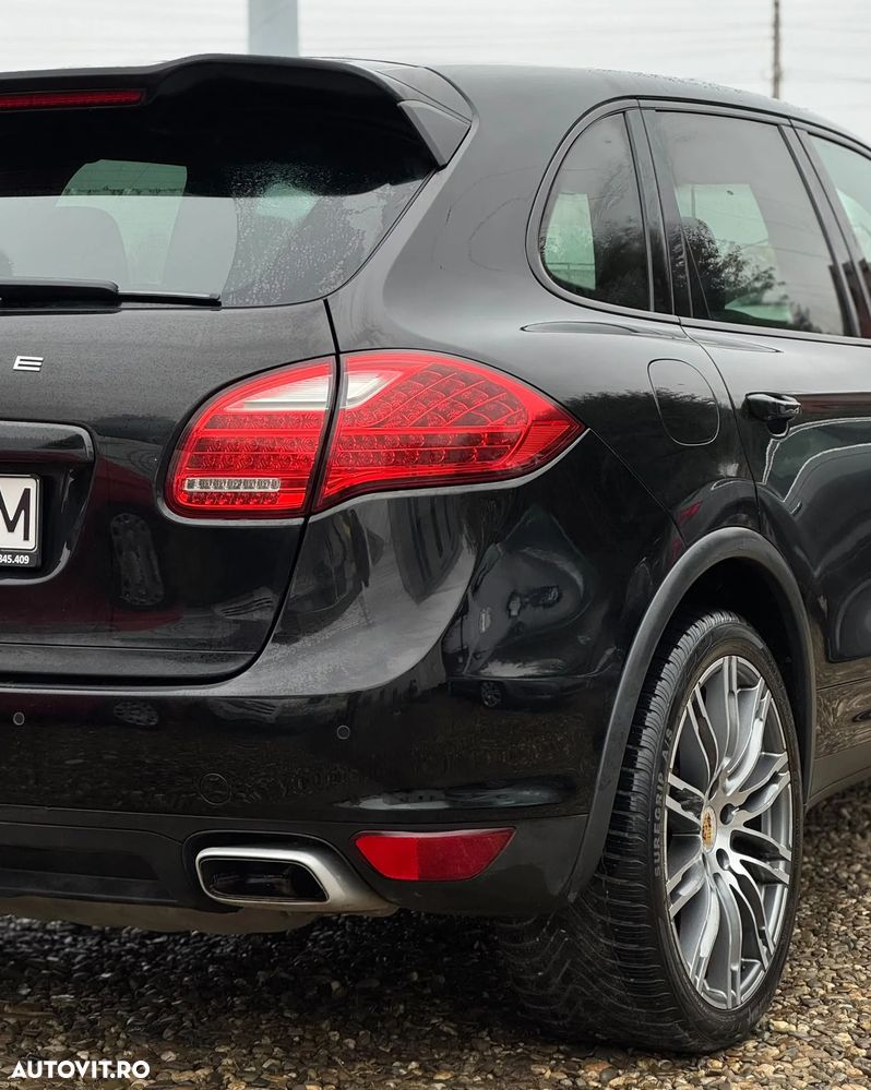 Porsche Cayenne - 19