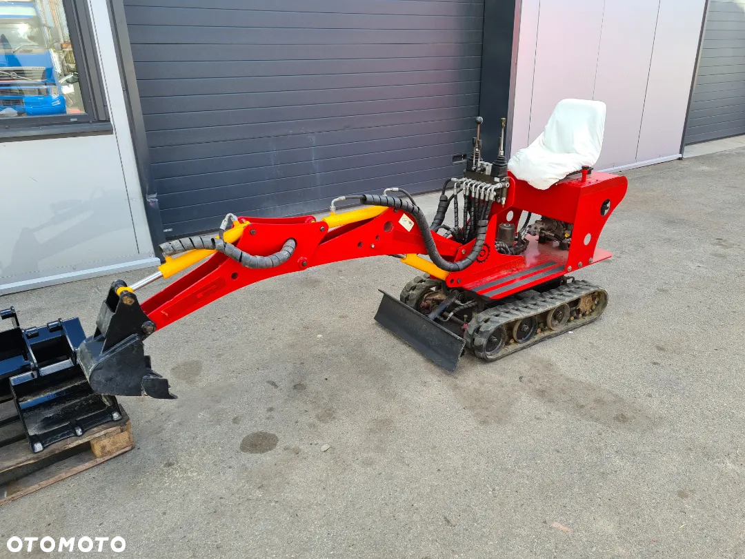Bobcat Minikoparka Springer HONDA - 13