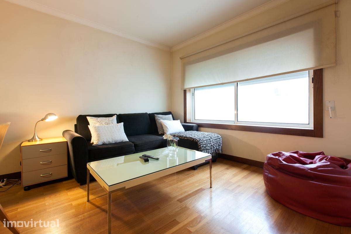 Apartamento com 1 quartos - localizado em Ramalde Porto - Grande imagem: 3/19