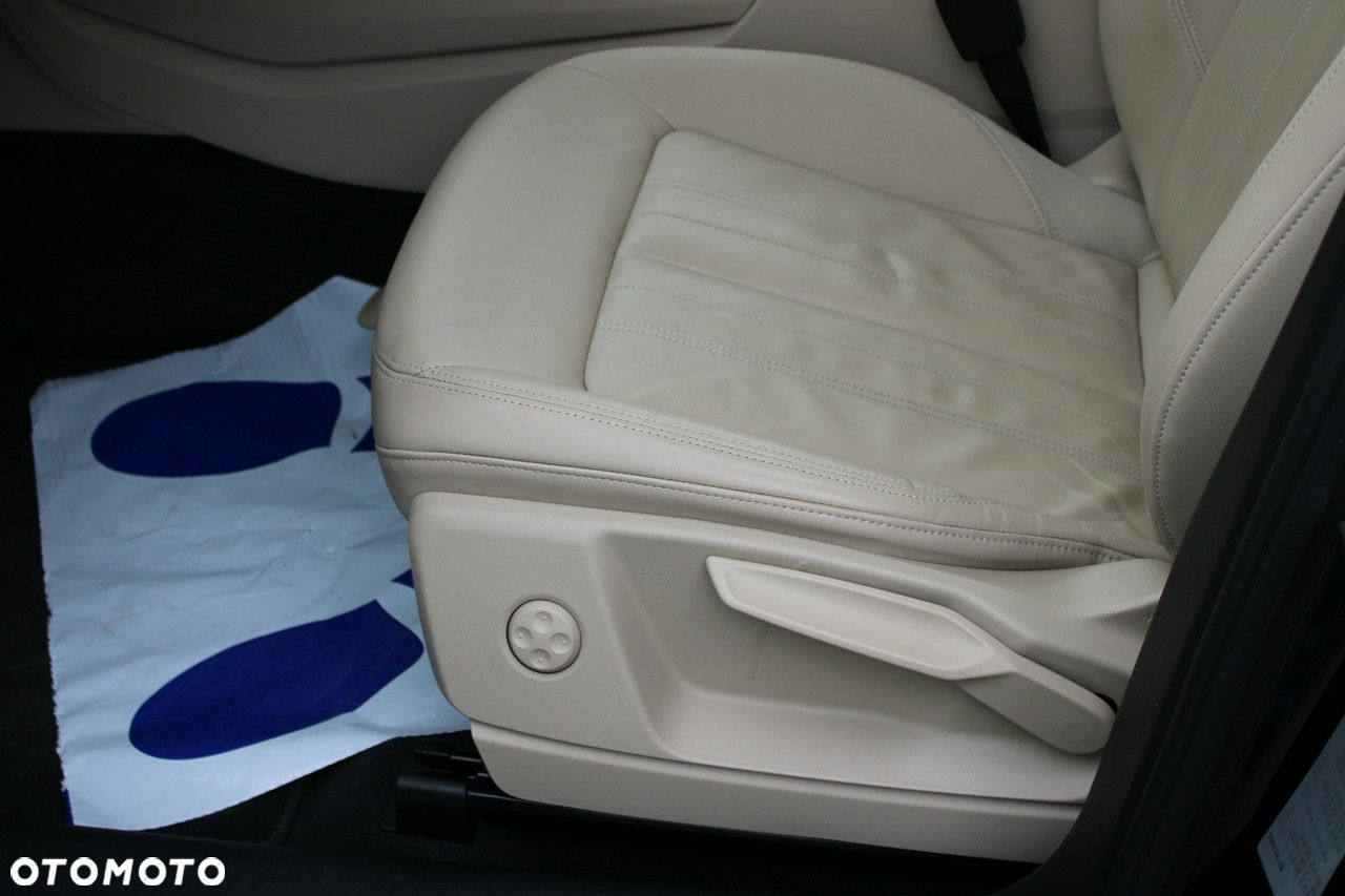 Audi Q5 Sportback - 24