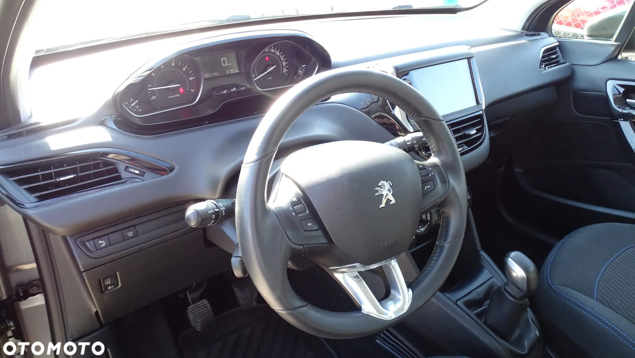 Peugeot 208 PureTech 82 Stop & Start Signature - 9